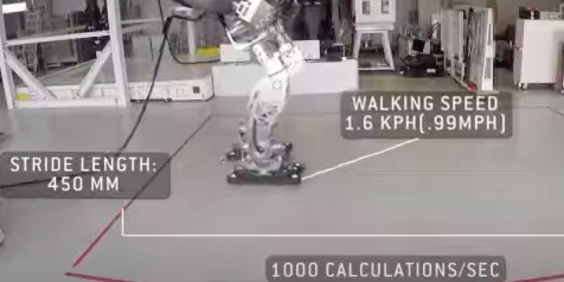 World’s First Robot That A Human Can Fit In And Drive Like A Car