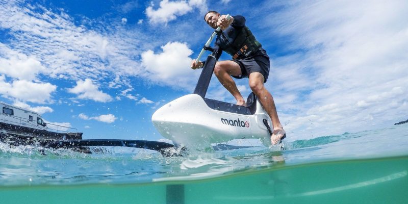 Dreamy Manta5 Water Bike Lets You Ride On Water